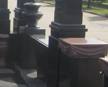 Лавки і столики біля могили (Лавка могилу спинки) Лавки і столики біля могили