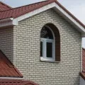 Фасад будинку з мармурової крихти (крихти) Фасад будинку з мармурової крихти