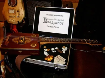 Фестиваль саморобних музичних інструментів - cigar box guitar blues session - (короткий огляд) (cigar) Фестиваль саморобних музичних інструментів - cigar box guitar blues session - (короткий огляд)
