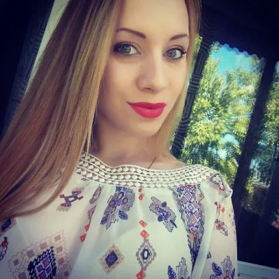 Текст пісні свято у дівчат - сьогодні Новомосковскть слова пісні, тексти пісень сьогодні свято у дівчат
