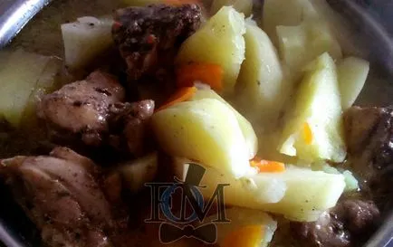 Тушкована картопелька з куркою і сиром бурштин, для наших чоловіків (картопля плавлений сир курка) Тушкована картопелька з куркою і сиром бурштин, для наших чоловіків