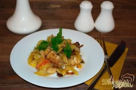 Тушкована картопля з куркою, помідорами і сиром - домашні рецепти - поради - дієти і багато іншого (півкільцями) Тушкована картопля з куркою, помідорами і сиром - домашні рецепти - поради - дієти і багато іншого