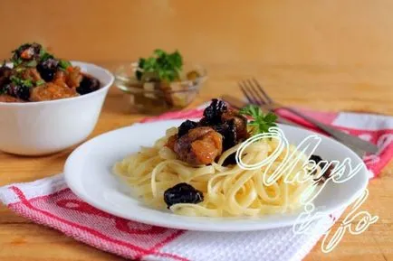 Тушковане м'ясо з чорносливом рецепт з фото (чорнослив) Тушковане м'ясо з чорносливом рецепт з фото