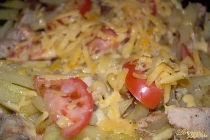 Тушкована картопля з куркою, помідорами і сиром - домашні рецепти - поради - дієти і багато іншого (кубиками) Тушкована картопля з куркою, помідорами і сиром - домашні рецепти - поради - дієти і багато іншого