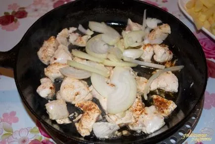Тушкована картопля з куркою, помідорами і сиром - домашні рецепти - поради - дієти і багато іншого (кубиками) Тушкована картопля з куркою, помідорами і сиром - домашні рецепти - поради - дієти і багато іншого
