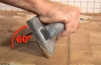 Укладання плитки на підлогу