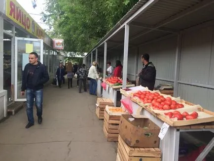 У нас свій «Черкізон» мешканці будинку на Рябикова, 80 вимагають знести торгові павільйони (будинку) У нас свій «Черкізон» мешканці будинку на Рябикова, 80 вимагають знести торгові павільйони