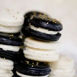 Натхнення кольором елегантність чорного (чорного) Натхнення кольором елегантність чорного