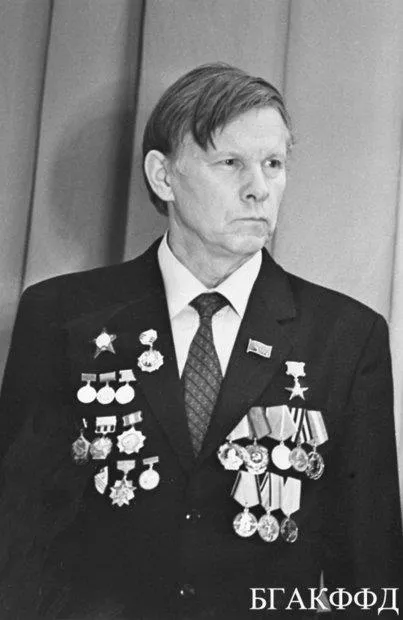 Василь биків
