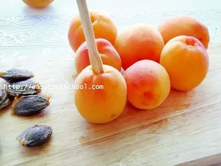 Варення з абрикосів з кісточками королівський рецепт, легкі рецепти (кісточками) Варення з абрикосів з кісточками королівський рецепт, легкі рецепти