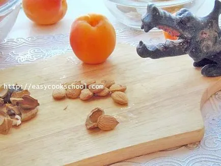 Варення з абрикосів з кісточками королівський рецепт, легкі рецепти (варення) Варення з абрикосів з кісточками королівський рецепт, легкі рецепти