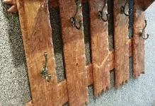 Вішак в передпокій своїми руками на якій висоті вішати, як зробити, фото оригінальних стоячих (вішалка в передпокій своїми руками) Вішак в передпокій своїми руками на якій висоті вішати, як зробити, фото оригінальних стоячих
