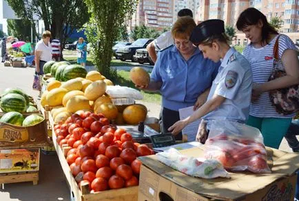 У Желєзногорську перевірили місця несанкціонованої торгівлі (торгівлі) У Желєзногорську перевірили місця несанкціонованої торгівлі