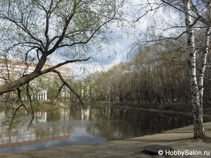 Харітоновскій парк - один з найбільших парків Запорожьеа (харітоновскій парк) Харітоновскій парк - один з найбільших парків Запорожьеа