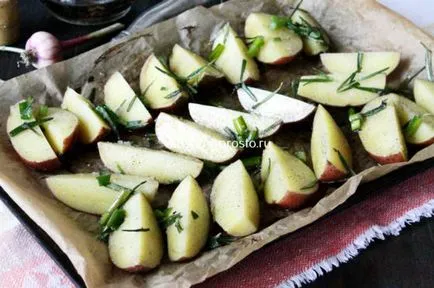 Запечена картопля з розмарином і часником (розмарином) Запечена картопля з розмарином і часником