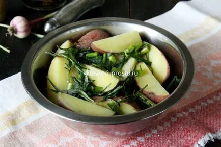 Запечена картопля з розмарином і часником (запечений) Запечена картопля з розмарином і часником