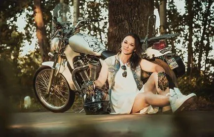 Жіночий мото-клуб - це доля! She - moto (moto) Жіночий мото-клуб - це доля! She - moto