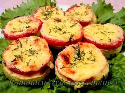 Смажені кабачки з сиром, помідорами і часником, готуємо з задоволенням!