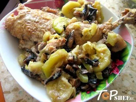 Печеня з куркою грибами і кабачками в сметані (печеня з куркою грибами) Печеня з куркою грибами і кабачками в сметані