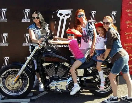 Жіночий мото-клуб - це доля! She - moto (moto) Жіночий мото-клуб - це доля! She - moto