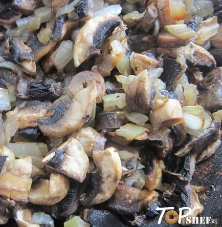 Печеня з куркою грибами і кабачками в сметані (печеня) Печеня з куркою грибами і кабачками в сметані