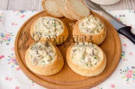 Жульєн в булочці з куркою і грибами - рецепт з фото (рецепт) Жульєн в булочці з куркою і грибами - рецепт з фото