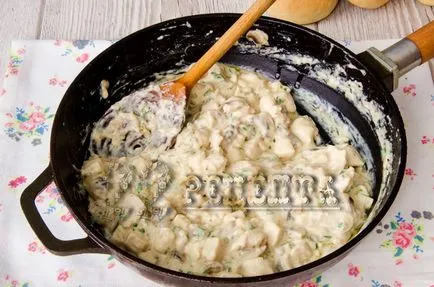 Жульєн в булочці з куркою і грибами - рецепт з фото (куркою) Жульєн в булочці з куркою і грибами - рецепт з фото