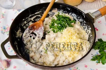 Жульєн в булочці з куркою і грибами - рецепт з фото (булочці) Жульєн в булочці з куркою і грибами - рецепт з фото