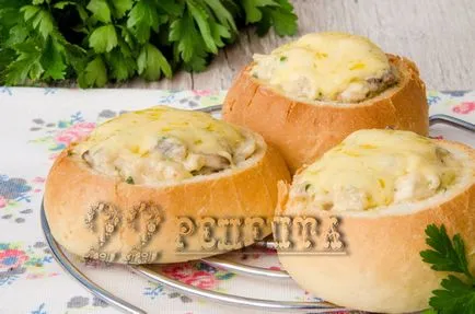 Жульєн в булочці з куркою і грибами - рецепт з фото (булочки фаршировані жульєном) Жульєн в булочці з куркою і грибами - рецепт з фото