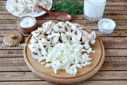 Жульєн в булочці з куркою і грибами, легкі рецепти (жульєн) Жульєн в булочці з куркою і грибами, легкі рецепти