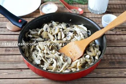 Жульєн в булочці з куркою і грибами, легкі рецепти (булочці куркою грибами) Жульєн в булочці з куркою і грибами, легкі рецепти