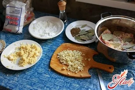 Знати, як солити сало по-українськи, повинна будь-яка господиня (повинна) Знати, як солити сало по-українськи, повинна будь-яка господиня