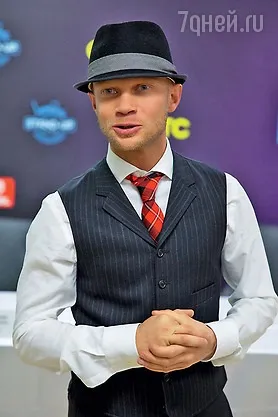 Олександр васильев Іван Ургант нагадує мені пасхальне яйце в красивій обгортці ( «іван) Олександр васильев Іван Ургант нагадує мені пасхальне яйце в красивій обгортці