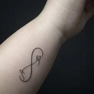 Нескінченність татуювання (значення, ескізи, фото), tattoofotos (чоловічі татуювання) Нескінченність татуювання (значення, ескізи, фото), tattoofotos