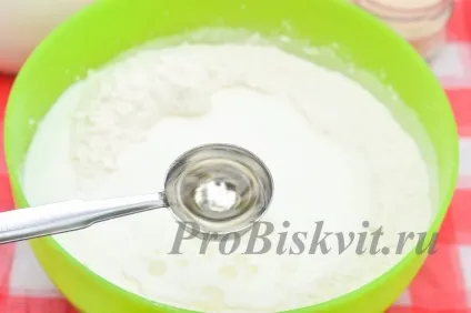 Швидке дріжджове тісто для пиріжків в духовці за 15 хвилин (дріжджове тісто) Швидке дріжджове тісто для пиріжків в духовці за 15 хвилин