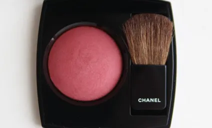 Chanel joues contraste 320 rouge profond, vpencilbox (chanel) Chanel joues contraste 320 rouge profond, vpencilbox