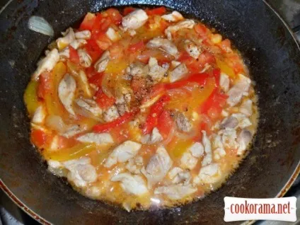 Буріто з куркою, квасолею, в сирній тортілья (сирної) Буріто з куркою, квасолею, в сирній тортілья