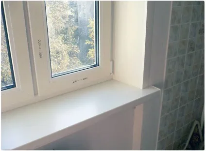 Чим відмити пластикове підвіконня в домашніх умовах від плям і жовтизни
