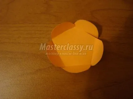 Квітка з паперу для бджілки Майї