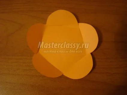 Квітка з паперу для бджілки Майї