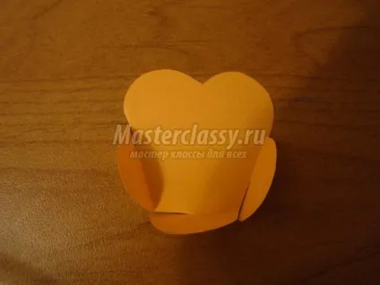 Квітка з паперу для бджілки Майї