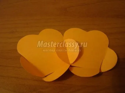 Квітка з паперу для бджілки Майї