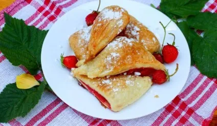 Домашня випічка з полуницею 6 простих рецепта (покроковими фотографіями дивіться) Домашня випічка з полуницею 6 простих рецепта