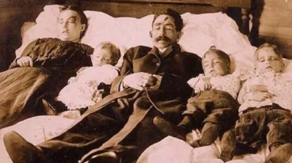 Фотографії мертвих на пам'ять дивні речі вікторіанської епохи (епохи) Фотографії мертвих на пам'ять дивні речі вікторіанської епохи