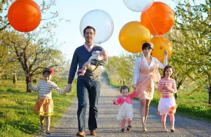 Family matters прислів'я про сім'ю англійською - блог englishdom (сім'ї) Family matters прислів'я про сім'ю англійською - блог englishdom