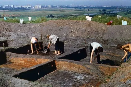 Городище Іднакар, сайт присвячений туризму та подорожей (високому рівні знаходилося) Городище Іднакар, сайт присвячений туризму і подорожей