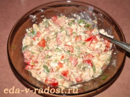 Гарячі бутерброди з куркою, сиром, помідорами і свіжим базиліком (куркою) Гарячі бутерброди з куркою, сиром, помідорами і свіжим базиліком