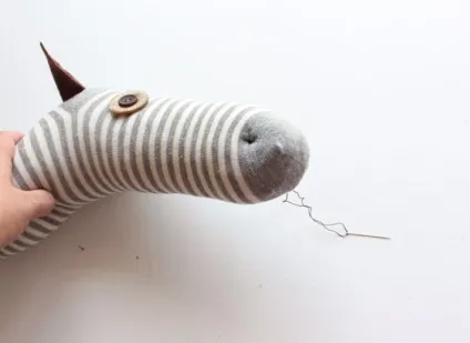 Іграшка для дітей своїми руками конячка на паличці - i love hobby - кращі майстер-класи з усього
