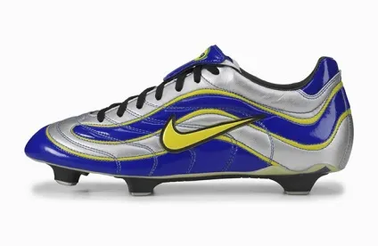 Історія еволюції футбольного взуття nike (футбольної) Історія еволюції футбольного взуття nike