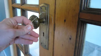 Як відкрити ручку міжкімнатних дверей без ключа покрокова інструкція (міжкімнатних) Як відкрити ручку міжкімнатних дверей без ключа покрокова інструкція